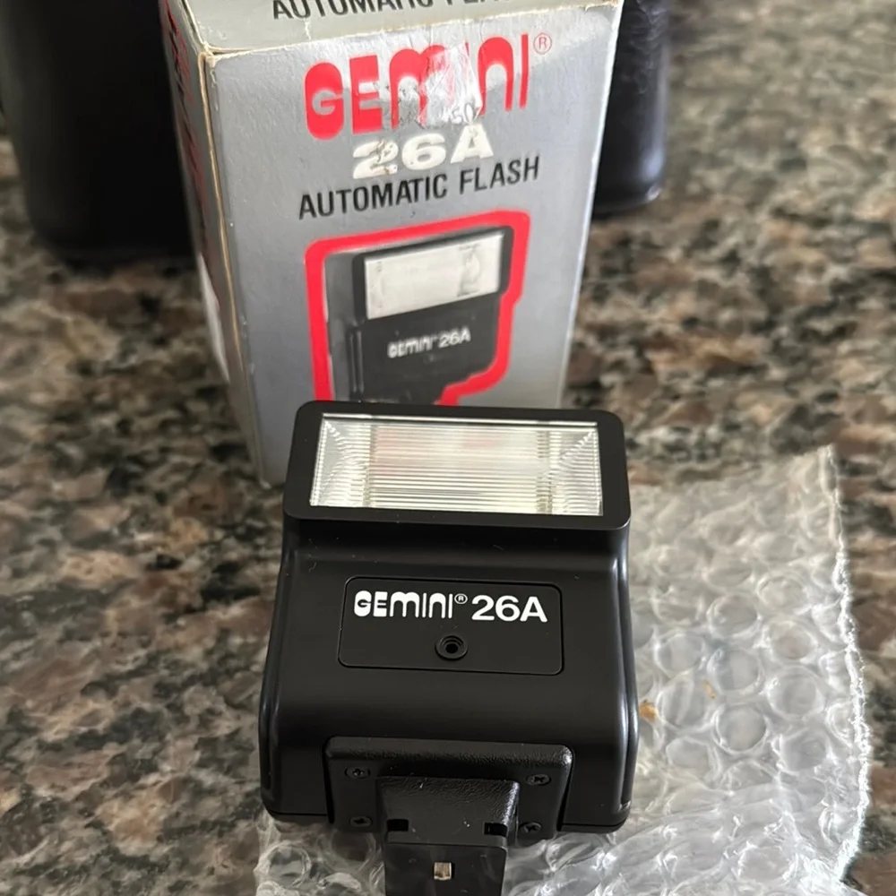 26A Automatic Flash - Black